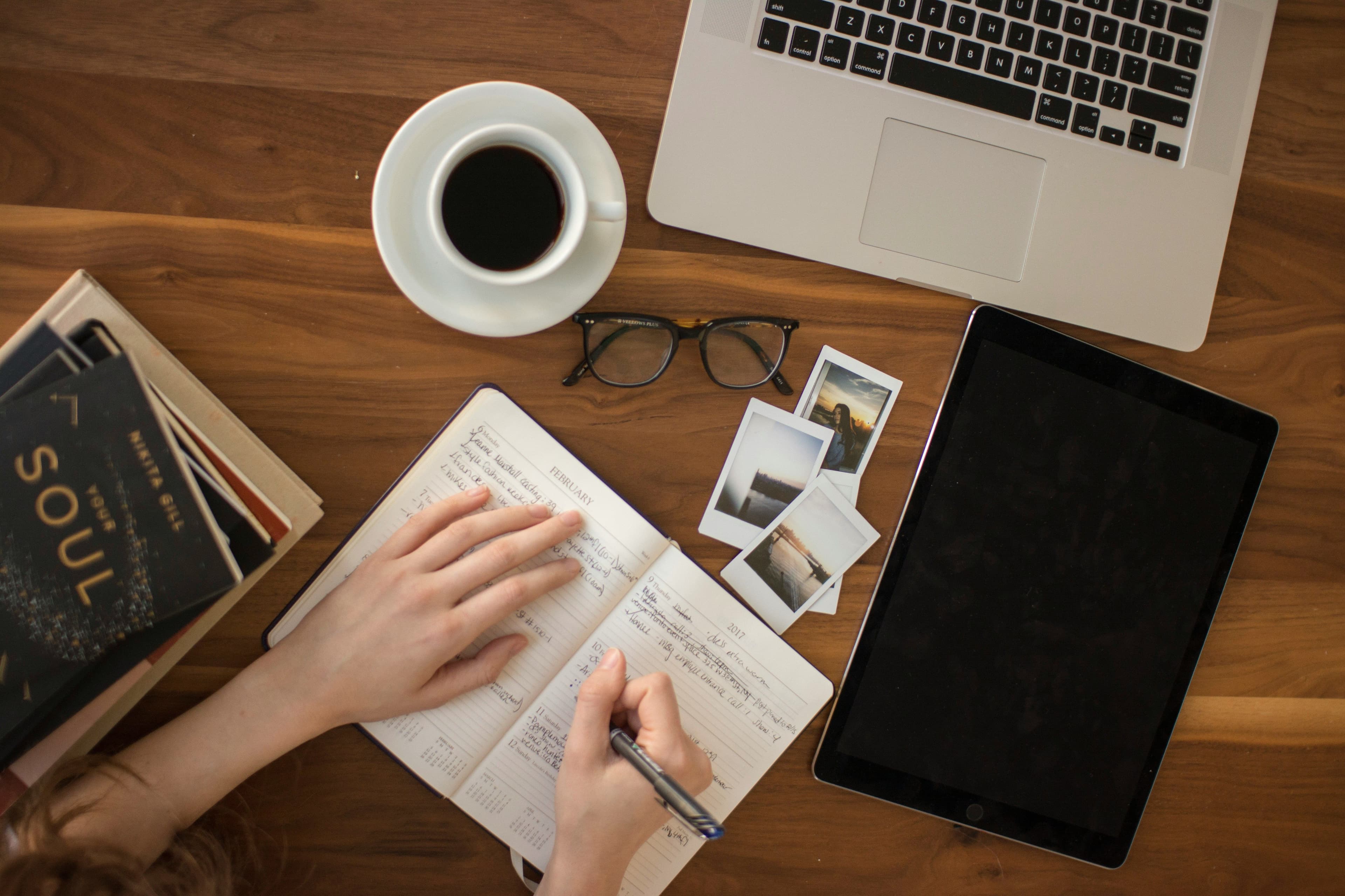 How to Choose a Profitable Blog Niche That Actually Makes Money
