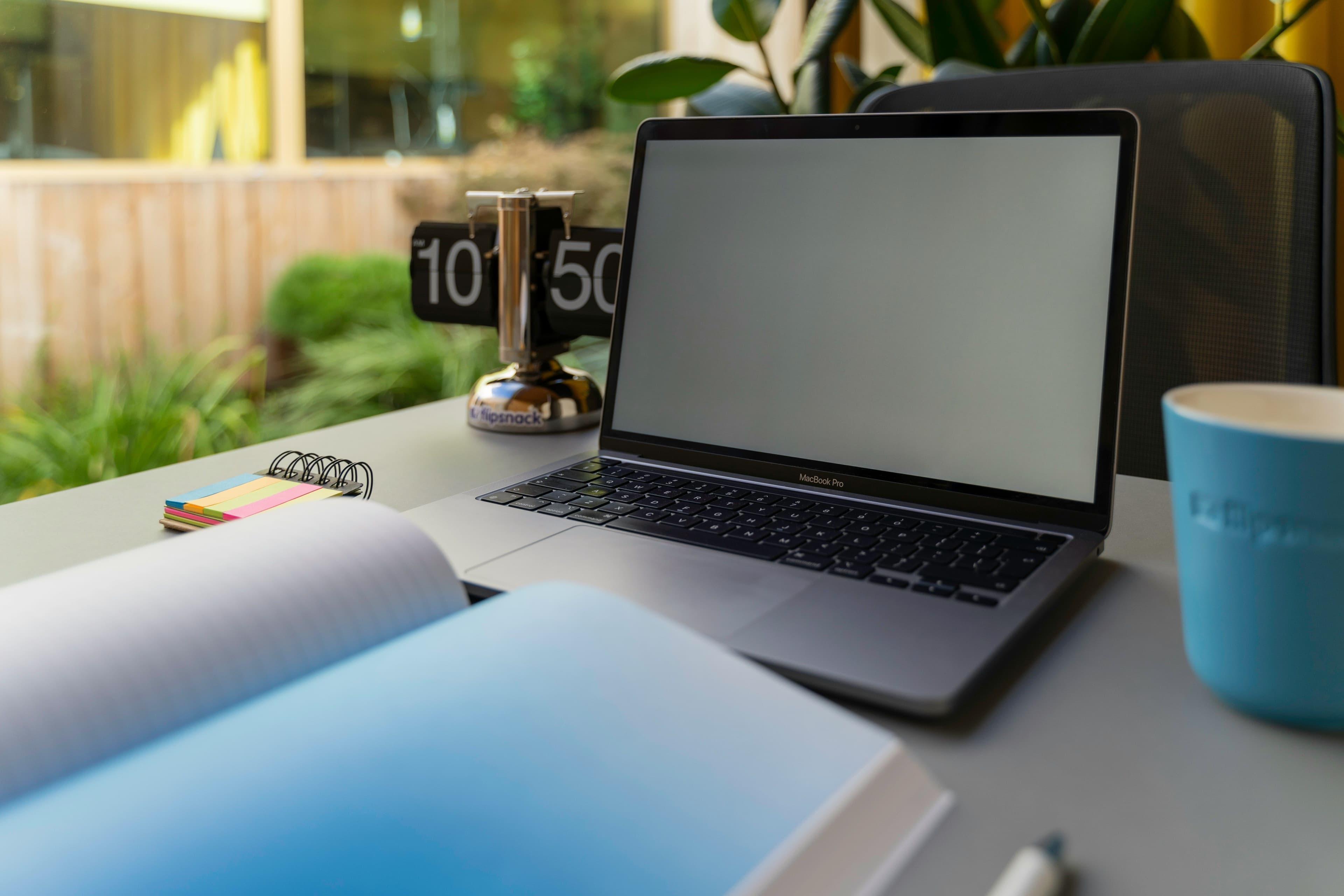 Legal Essentials for Online Business Owners: Setup & Compliance Guide